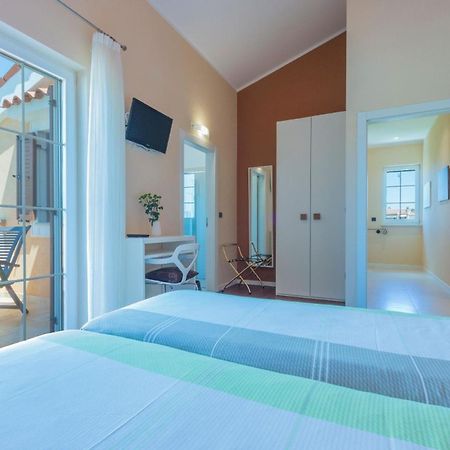 Ferienhaus In Pomer Mit Privatem Beheizten Pool Und Meerblick Exterior photo